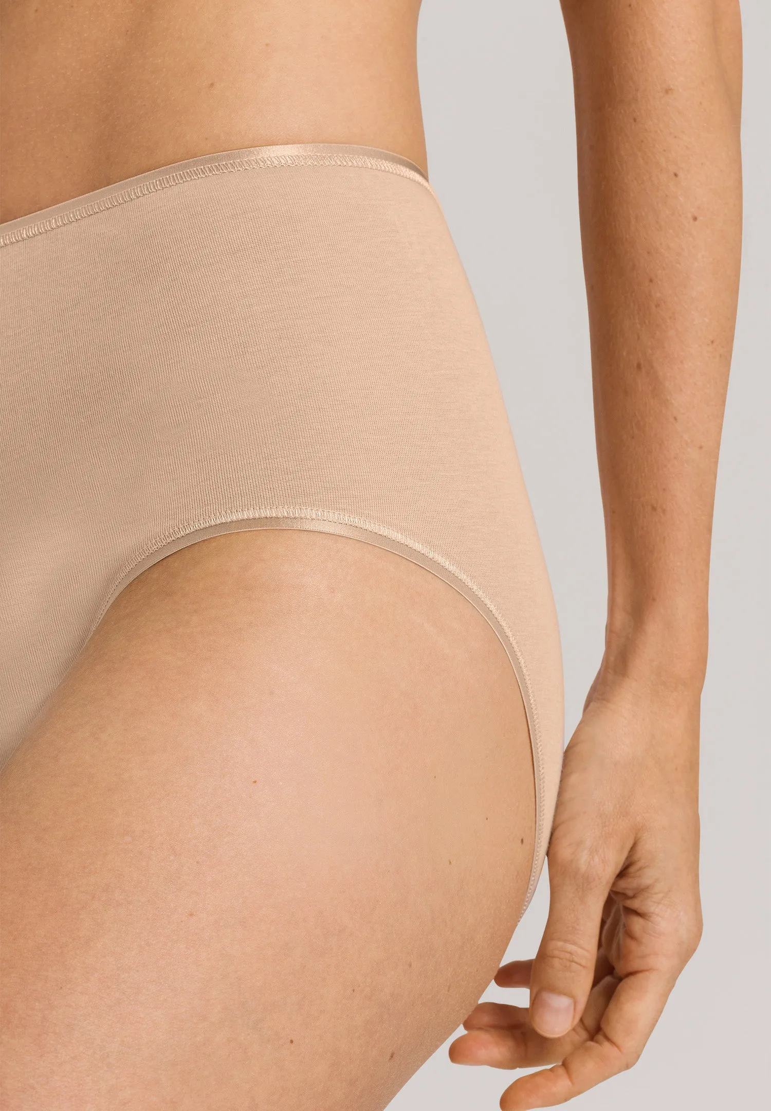 Cotton Seamless Maxi Briefs