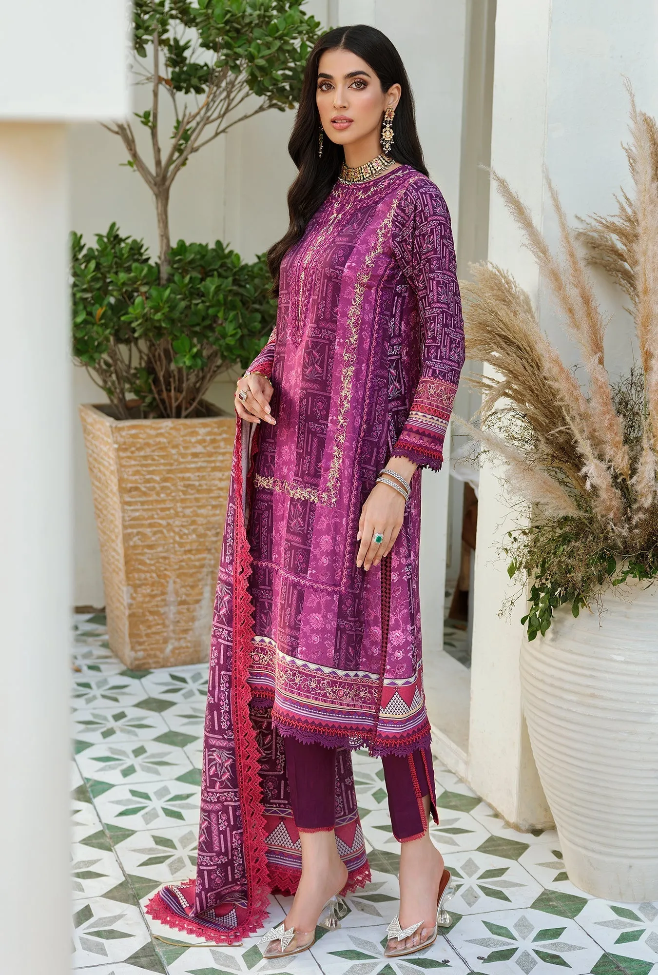 Noor by Saadia Asad Embroidered Prints Fall/Winter Woolen Shawl Collection – D2-A-EVELYN