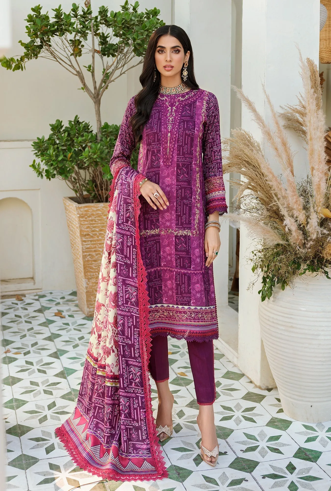 Noor by Saadia Asad Embroidered Prints Fall/Winter Woolen Shawl Collection – D2-A-EVELYN