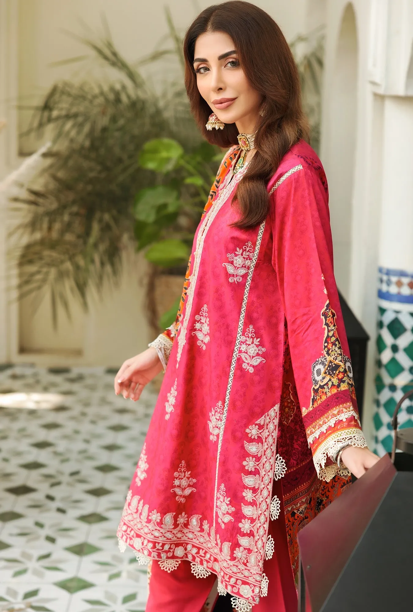 Noor by Saadia Asad Embroidered Prints Woolen Shawl Collection – D3-A-LUNA