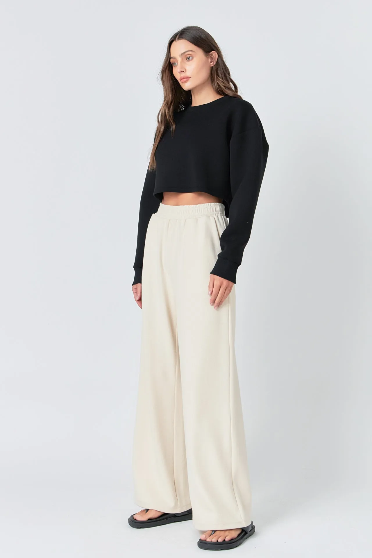 Sure! Heres an optimized title for the product:

Womens High-Waist Wide-Leg Knit Lounge Pants

This version includes modifiers such as womens, high-waist, and lounge, to make the title more descriptive and appealing for potential buyers.